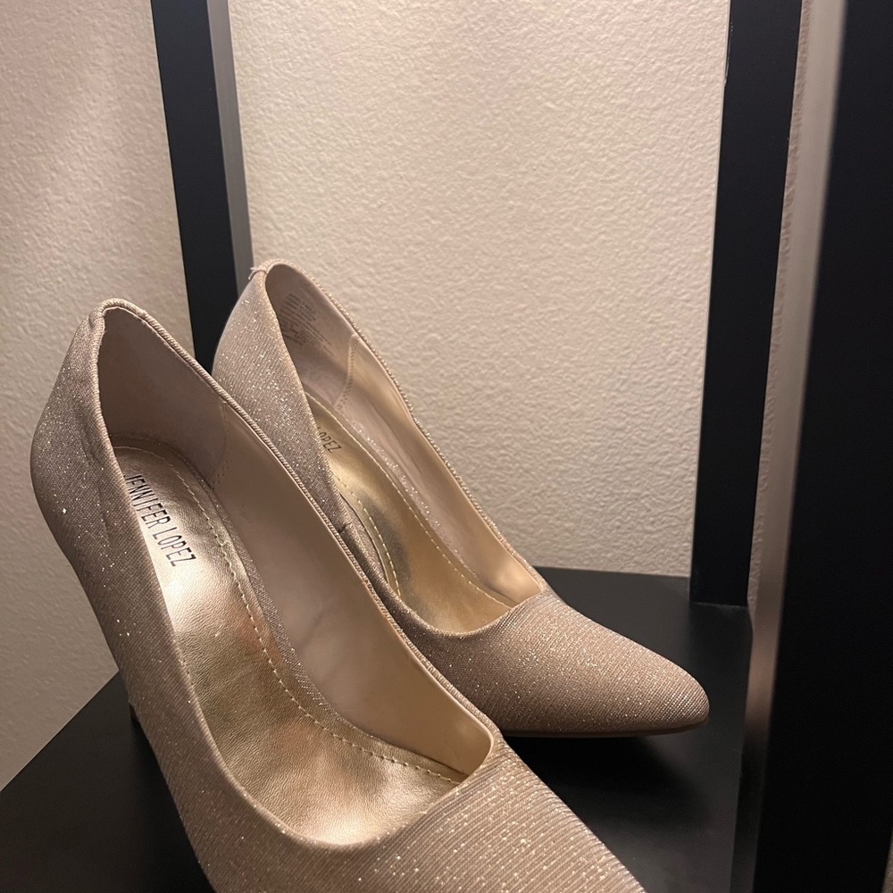 Jennifer Lopez Gold Stiletto Heels